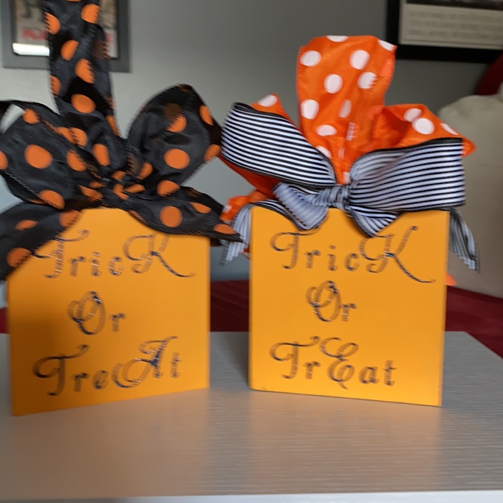 Halloween Decor - Picture 2 of 3